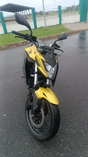 CB300 F Twister em estado de zero com manual e chave reserva (sou segundo dono)