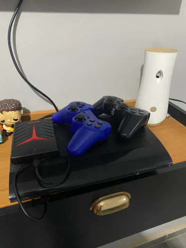 Vende-se Ps3 super slim 250GB desbloqueado
