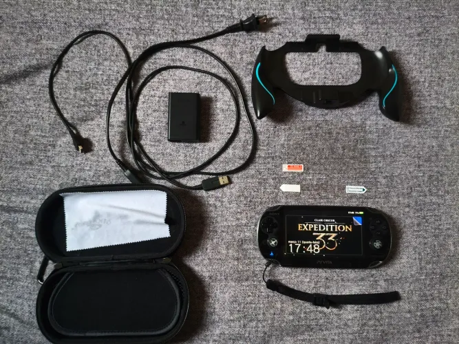 Psvita FAT OLED Desbloqueado 120GB + Cartão original Sony 16GB +Kit completo de acessorios