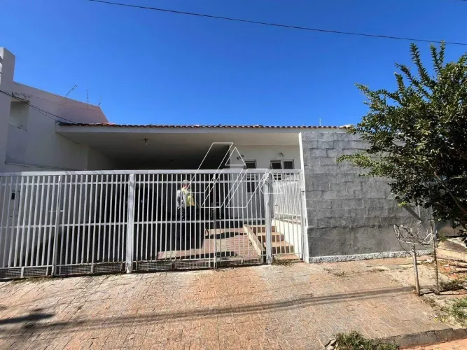 Casa com 4 dormitórios (2 suítes) à venda no Jardim Continental Marília/SP