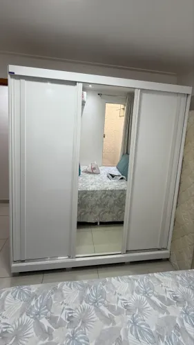 Guarda roupas de 3 portas