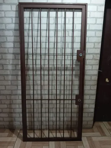 Grade de porta segurança 90x2m com duas chaves