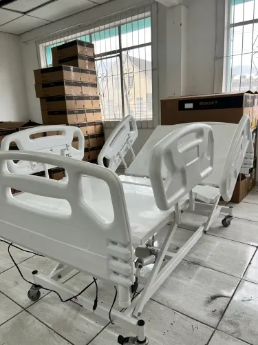 Cama hospitalar Luxo motorizada