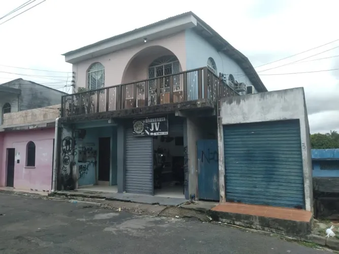 Ótimo pra investimento ou pra família grande