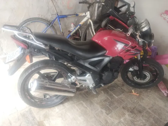 Vendo ou troco Twister preferência por XTZ ou Bros
