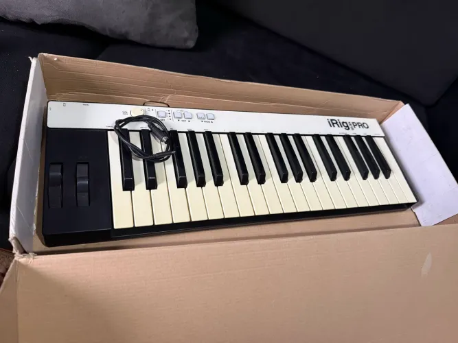 Controlador MIDI iRig Keys Pro 37 Teclas