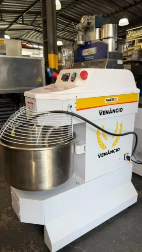 MASSEIRA ESPIRAL VENÂNCIO 25KG - NOVA DE FÁBRICA
