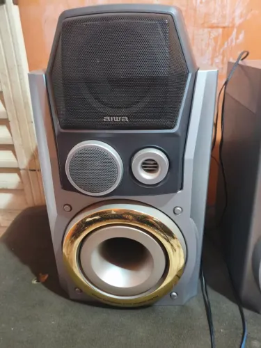 Par de caixas da aiwa 