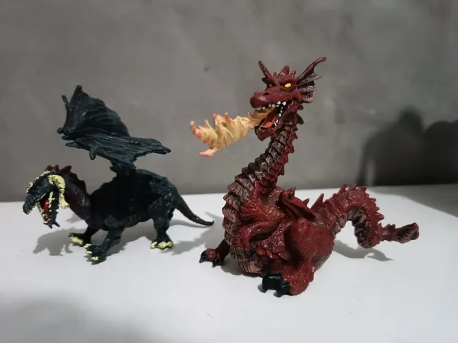 DRAGON MEDIEVAL FANTASTIQUE ANCIENNE PAPO SCHLEICH PLASTOY
