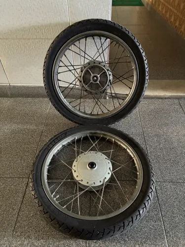 PAR DE RODAS RAIADAS ORIGINAIS CG 160 2021