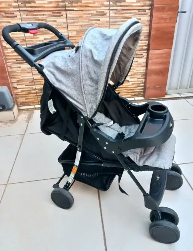 Carrinho de bebê Passeio Allday Maxi Baby. Semi-novo usado poucas vezes.