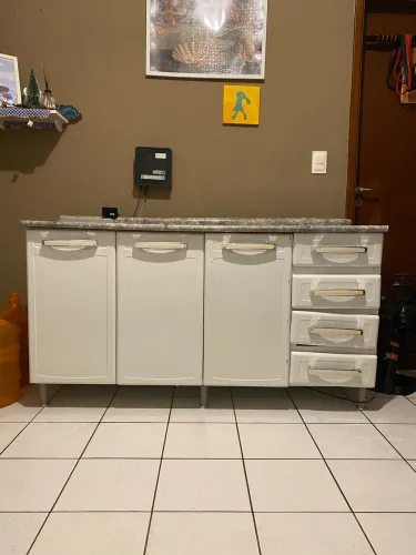 vendo armário por 300 reais 