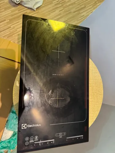 cooktop de indução Electrolux IC30