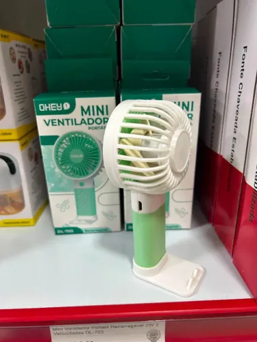 Mini Ventilador Recarregável ótimo para escritório deixar em cima da mesa