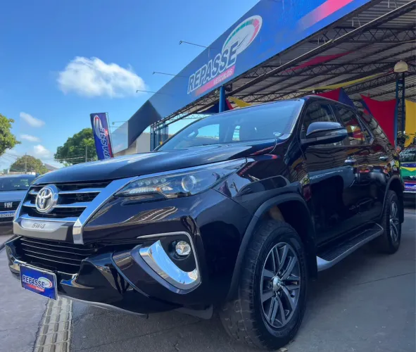 Toyota Hilux SW4 SRX 4X4 2.8 TDI 16V Dies. Aut. 2019