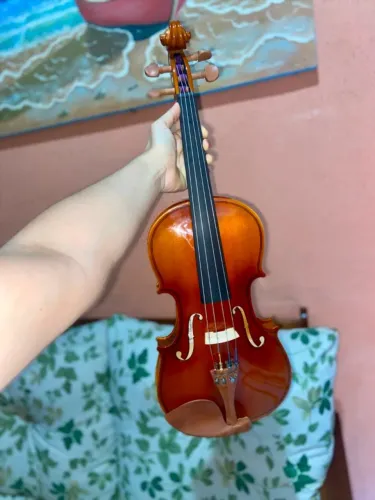 Violino Modelo: Hofma Hve 242 Violino 4/4 Com estojo E Arco by Eagle.