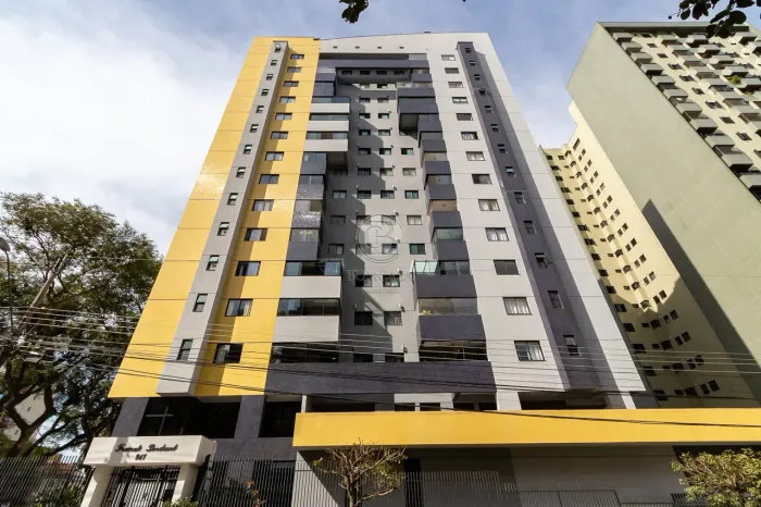 Oportunidade única de imóvel face oeste no bairro Portão, abaixo do valor de mercado da re