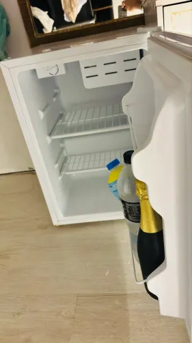 Frigobar Philco seminovo