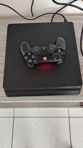 Playstation 4 slim
