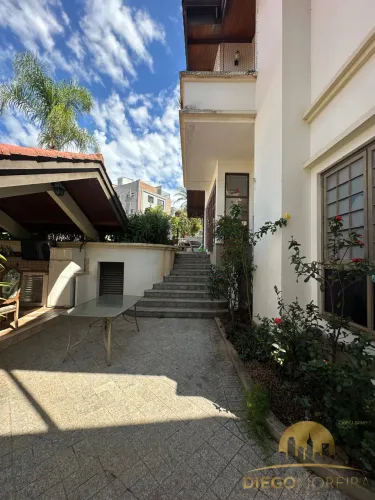 Casa à venda na Vila Gardênia com 715 m²