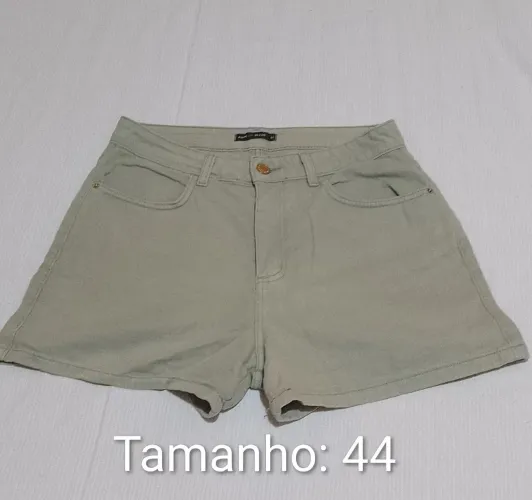 Short jeans feminino adulto.