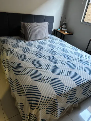 Cama Queen e Cabeceira
