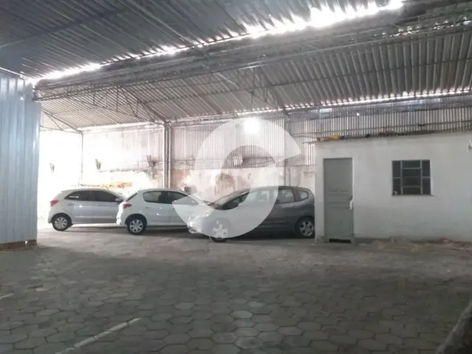 Terreno usado como galpão á venda no Ingá