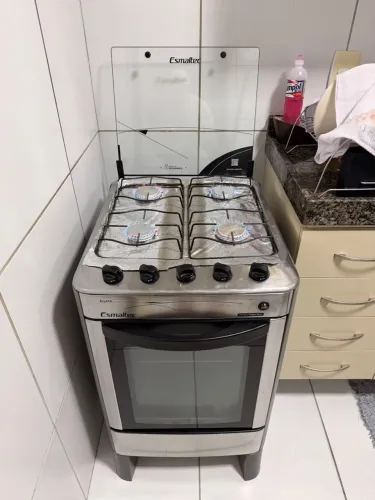 Fogão Esmaltec semi novo