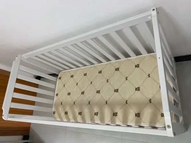 Berço com colchão