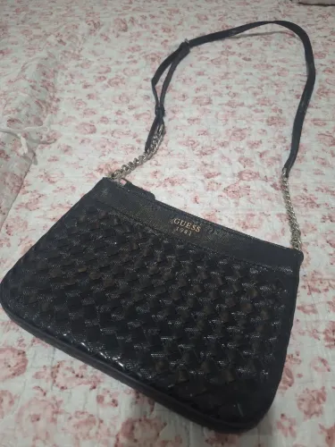 Vendo Bolsa da GUESS usada em Excelente Estado.