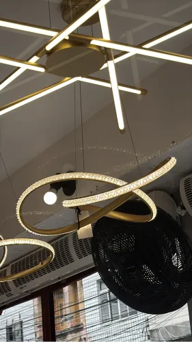 Lustre Cravejado na promoção
