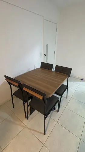 MESA DE JANTAR 4 CADEIRAS