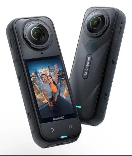 Camera Insta360 X5