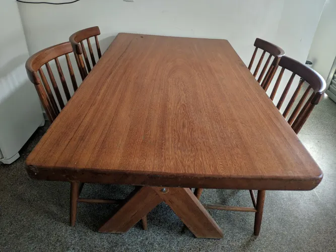 Mesa Rústica Fazenda em Madeira Maciça + 4 Cadeiras - Super Resistente