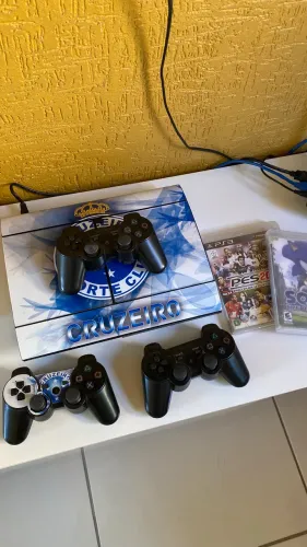 PlayStation 3 em ótimo estado
