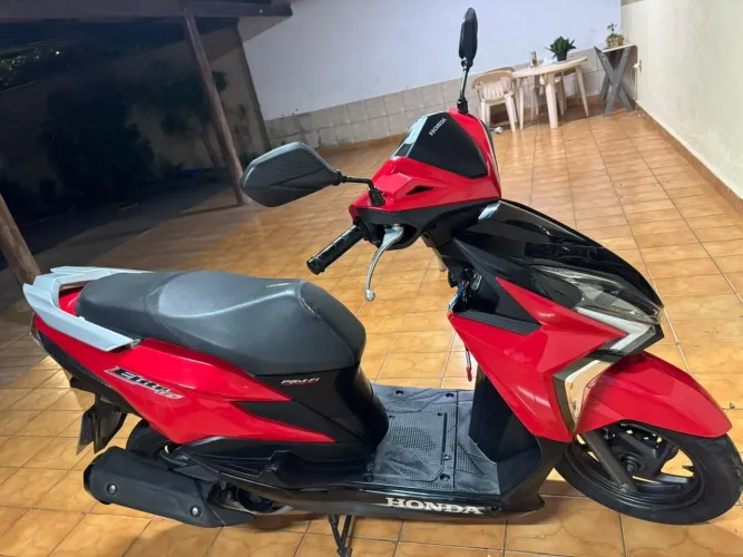 Vendo moto Honda Elite 21/22