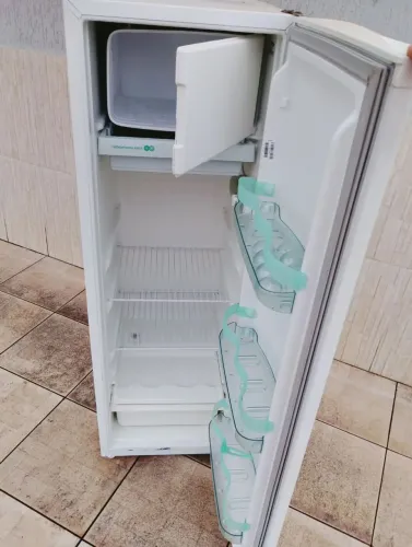 Geladeira Consul Palito 260 litros