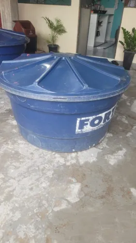 VENDE -SE UMA CAIXA D'ÁGUA FORTLEV 500lt