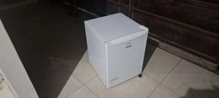 Frigobar Consul 76 Litros