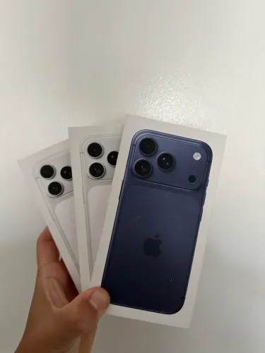 iPhone 17 pro Max 256g
