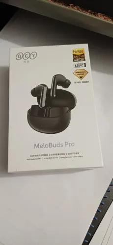 Fones de Ouvido QCY MeloBuds Pro, Fone Bluetooth com Cancelamento de Ruído Ativo. Preto.