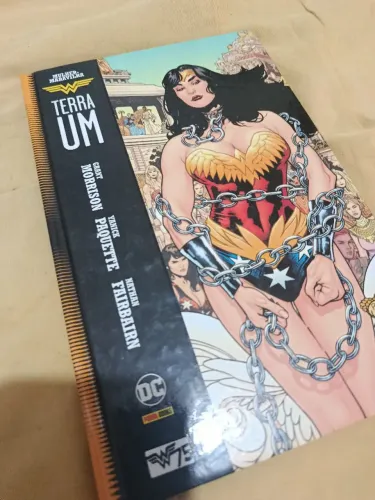Mulher maravilha terra um