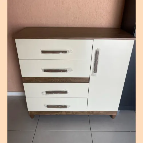 Cômoda com 4 gavetas - entregamos