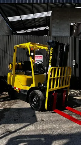 Empilhadeira Hyster 2.5 Toneladas - Torre Triplex 2022
