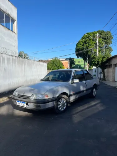 Chevrolet Monza GLS/ Hi-tech 2.0 EFI 2P E 4P 1994