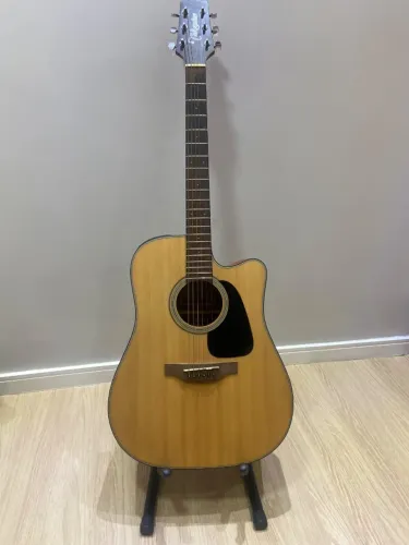 Violão Takamine