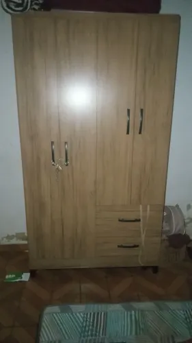 Guarda-roupa em bom estado-preço justo!
