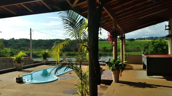 VENDE SE CHÁCARA REPRESA DE AVARE-SP 