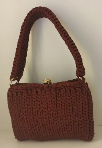 Bolsinha de Mão em Crochê