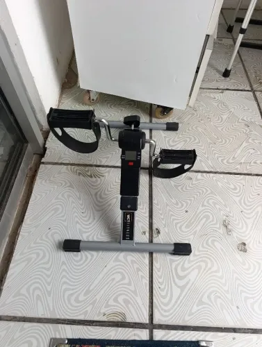 Pedalzinho semi-novo